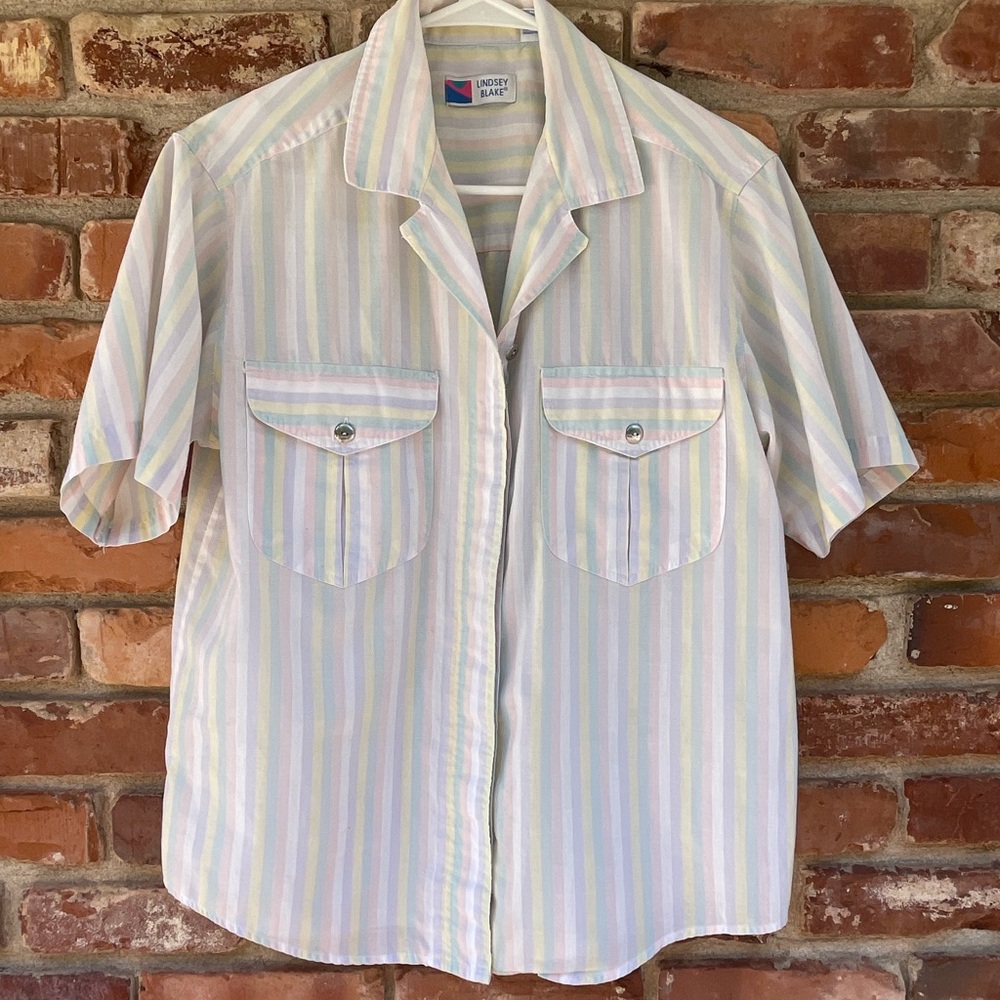 Women's adorable and “on-trend” VINTAGE Pastel Striped Short Sleeve Blouse